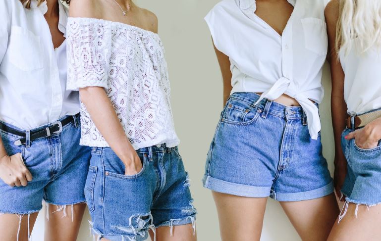 How to Integrate Denim Shorts into a Modern Wardrobe